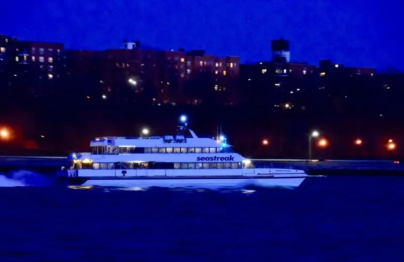 SEASTREAK HIGHLANDS Passenger Ship IMO 9270270 photo 5