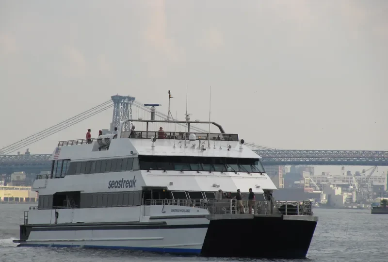SEASTREAK HIGHLANDS Passenger Ship IMO 9270270 photo 8