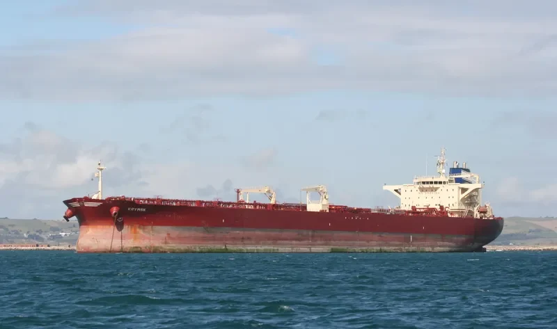 KRYMSK Tanker IMO 9270529 photo 4