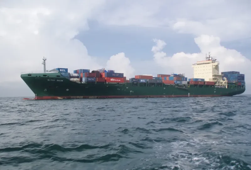 ONYX 1 Container Ship IMO 9270804 photo 8