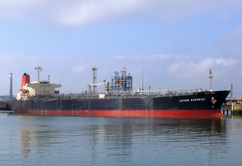 BRATASENA Tanker IMO 9271236 photo 3