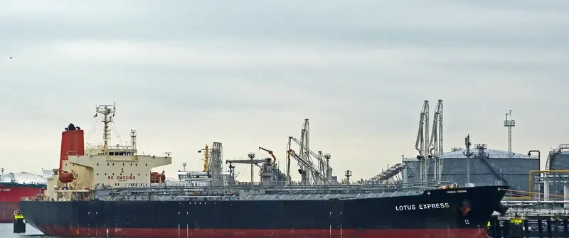 BRATASENA Tanker IMO 9271236 photo 8