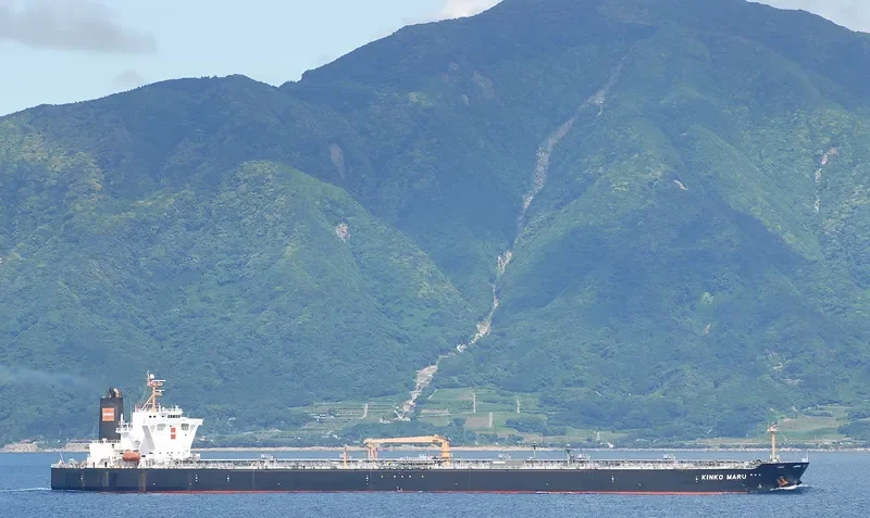 AL MAHFOZA Tanker IMO 9271365 photo 2