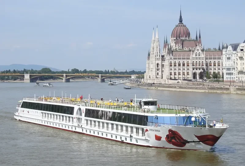 A ROSA DONNA Passenger Ship IMO 9271470 photo 2