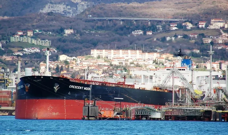 CRESCENT MOON Tanker IMO 9271585 photo 7