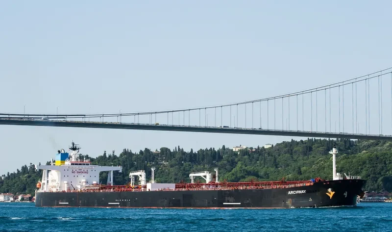 CRESCENT MOON Tanker IMO 9271585 photo 10