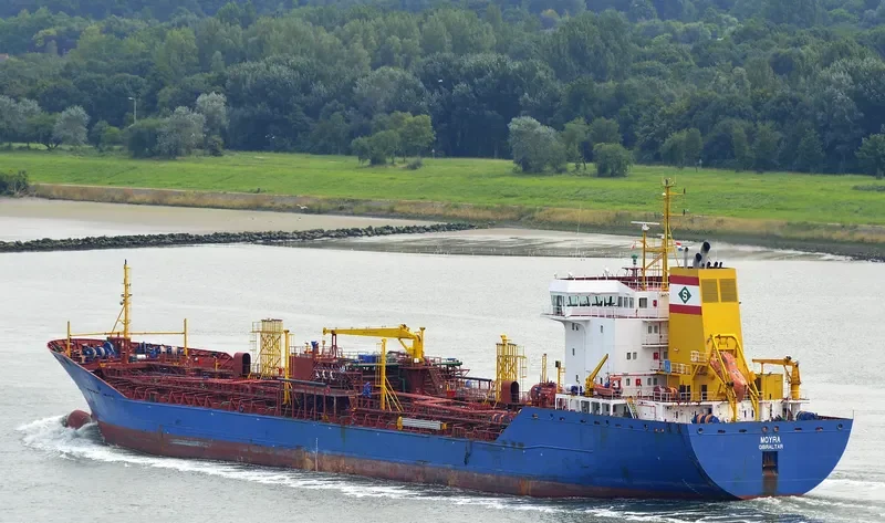 MOYRA Tanker IMO 9271999 photo 3
