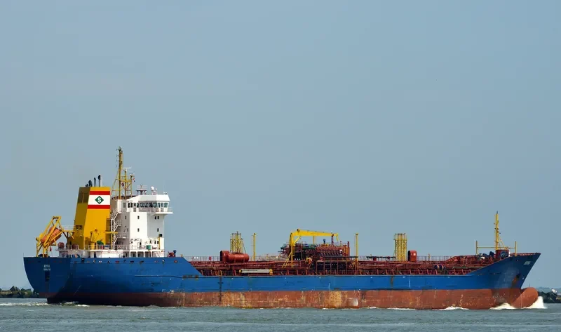MOYRA Tanker IMO 9271999 photo 9