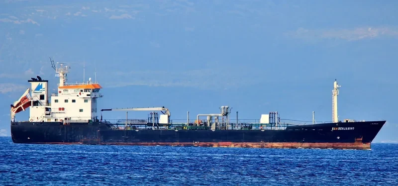3B SPIRIT Tanker IMO 9272565 photo 2