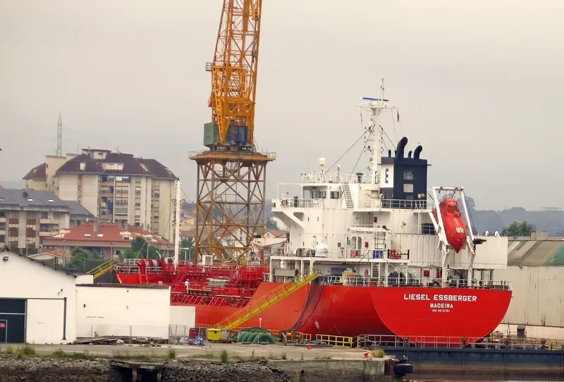 LIESEL ESSBERGER Tanker IMO 9272761 photo 2