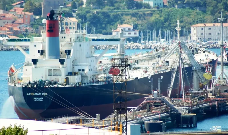 AFRAMAX RIO Tanker IMO 9273844 photo 8