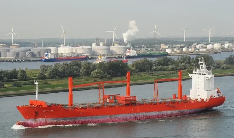 SPIL NIKEN Container Ship IMO 9273947