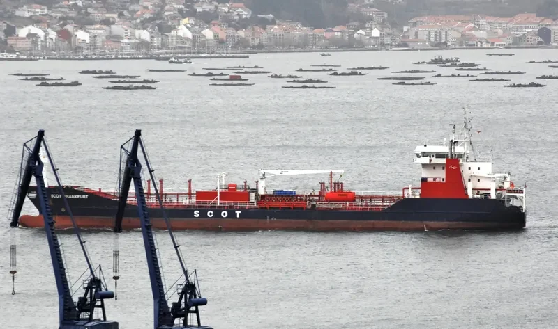 SCOT FRANKFURT Tanker IMO 9274537 photo 7