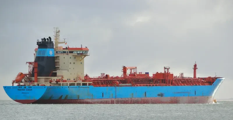 RATU ENRA Tanker IMO 9274630 photo 4