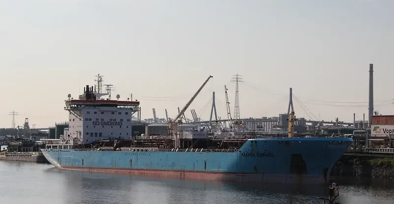 TONDA Tanker IMO 9274654 photo 5