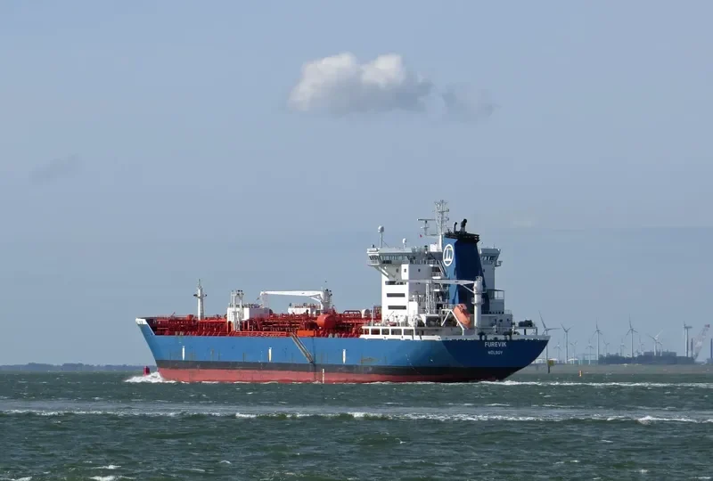 FUREVIK Tanker IMO 9274666 photo 2