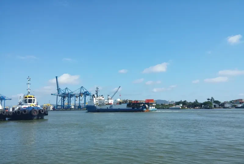 BLUE SHARK Offshore Vessel IMO 9274707 photo 2