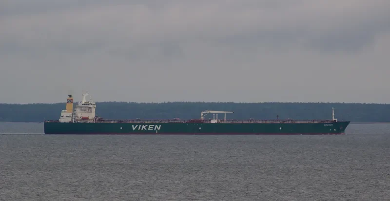 ERVIKEN Tanker IMO 9274812 photo 8