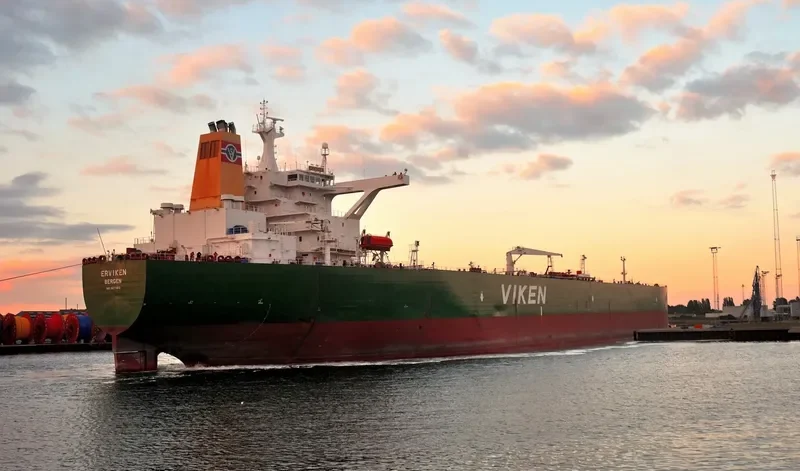 ERVIKEN Tanker IMO 9274812 photo 10