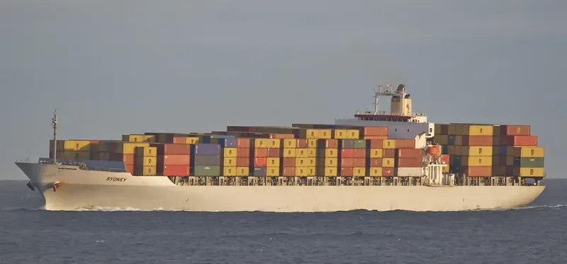PORT KLANG VOYAGER Container Ship IMO 9275385 photo 4