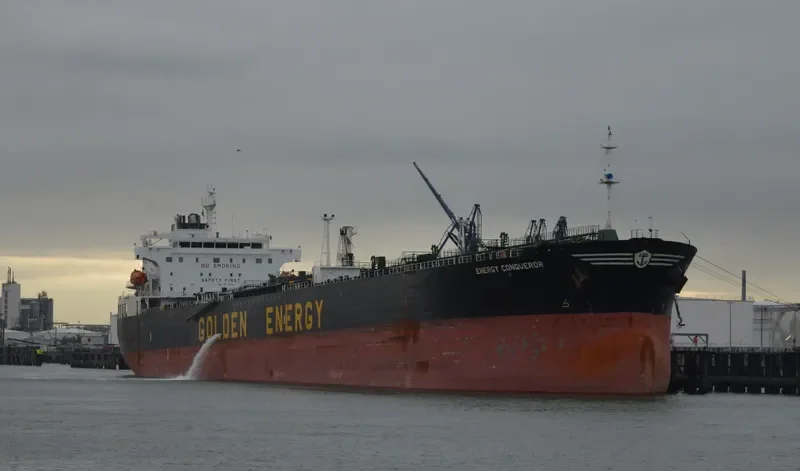 CONQUEROR Tanker IMO 9275660 photo 8
