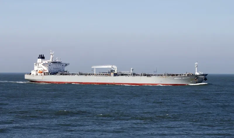 AMAZON BEAUTY Tanker IMO 9275969 photo 7