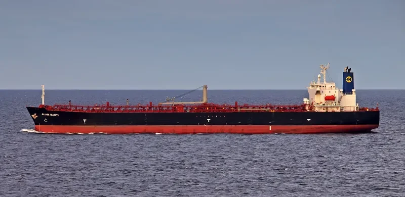 ERAWAN 10 Tanker IMO 9275983 photo 5
