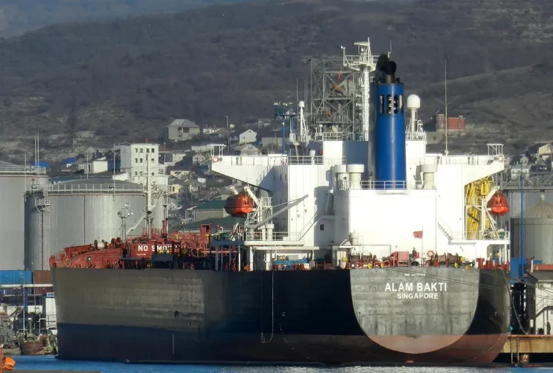 ERAWAN 10 Tanker IMO 9275983 photo 6