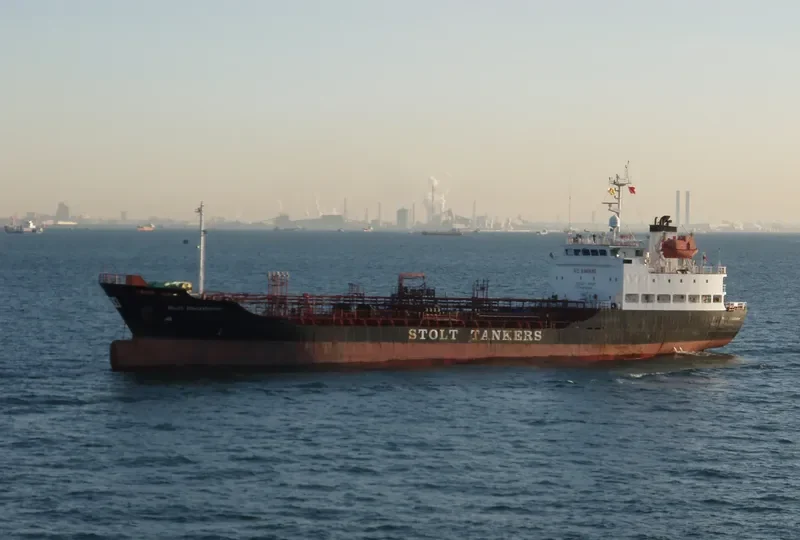 STOLT DISTRIBUTOR Tanker IMO 9276145 photo 2
