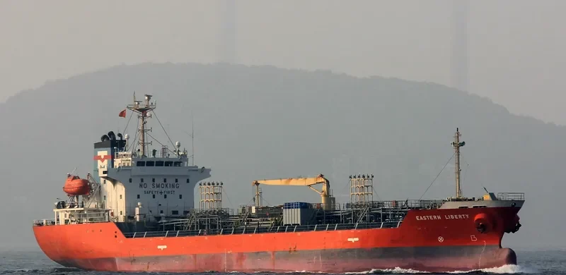 EASTERN LIBERTY Tanker IMO 9276236 photo 3