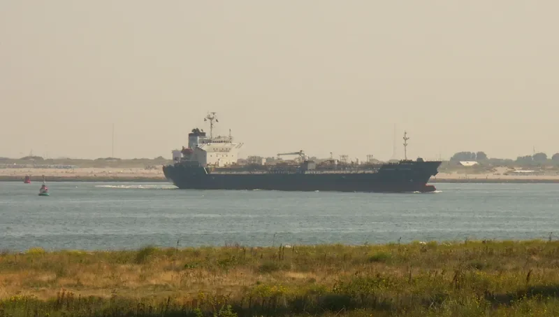 YARA Tanker IMO 9276248 photo 5