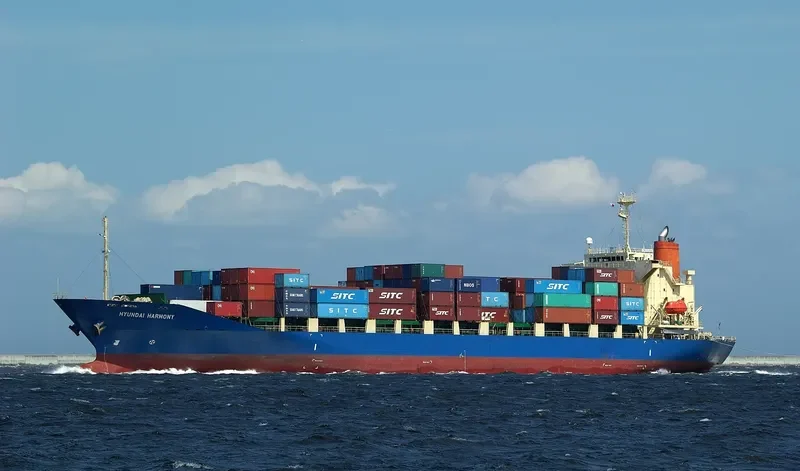 HF SPIRIT Container Ship IMO 9276406 photo 2