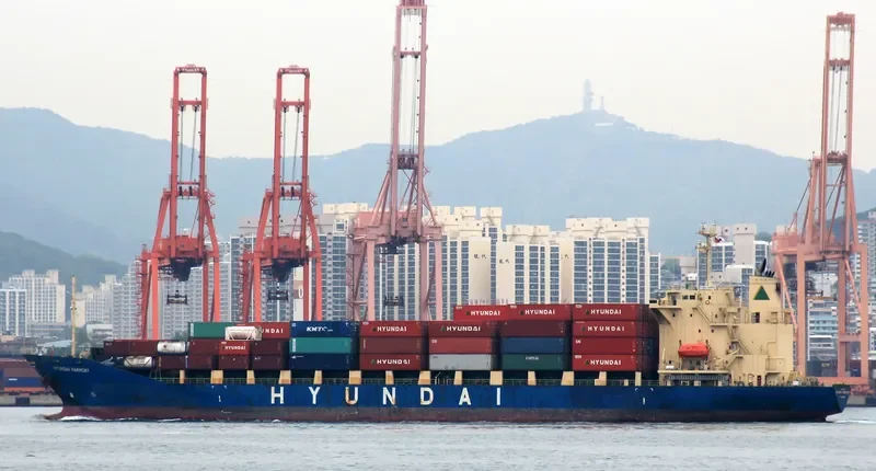 HF SPIRIT Container Ship IMO 9276406 photo 4