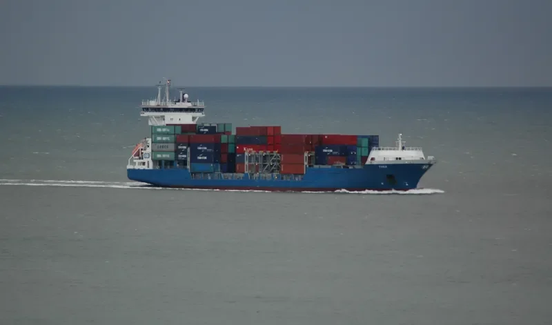 TINA Container Ship IMO 9277383 photo 4