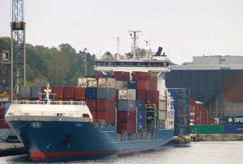 TINA Container Ship IMO 9277383 photo 9