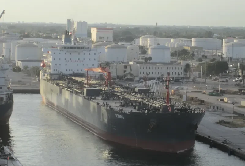 LEA Tanker IMO 9277759 photo 5