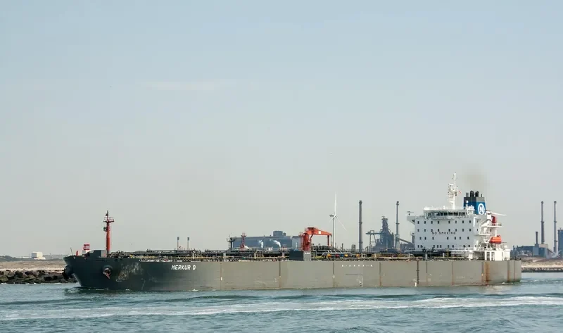 NORDMERKUR Tanker IMO 9277761 photo 4