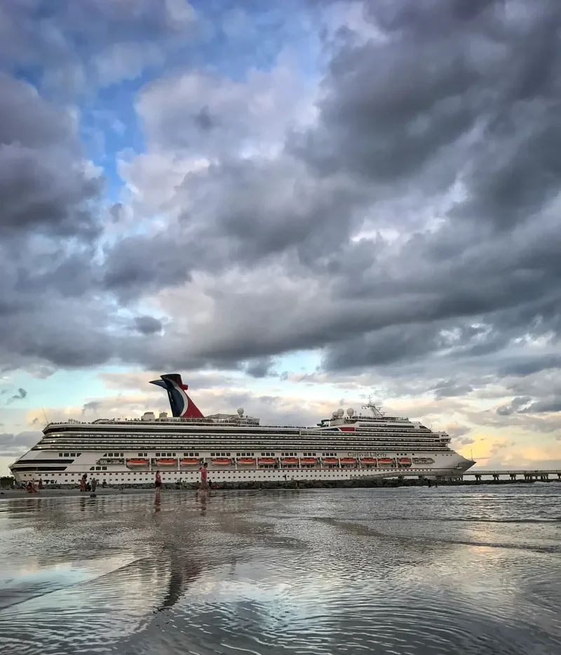 CARNIVAL LIBERTY Passenger Ship IMO 9278181 photo 8