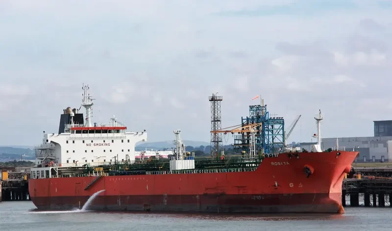 ST ILHAAM Tanker IMO 9278480 photo 3