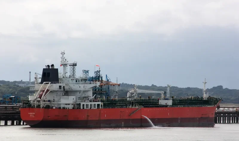 ST ILHAAM Tanker IMO 9278480 photo 4