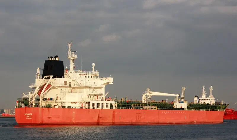 ST ILHAAM Tanker IMO 9278480 photo 5
