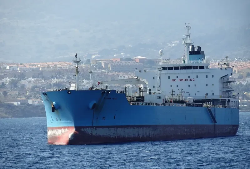 MAERSK PEARY Tanker IMO 9278492 photo 2