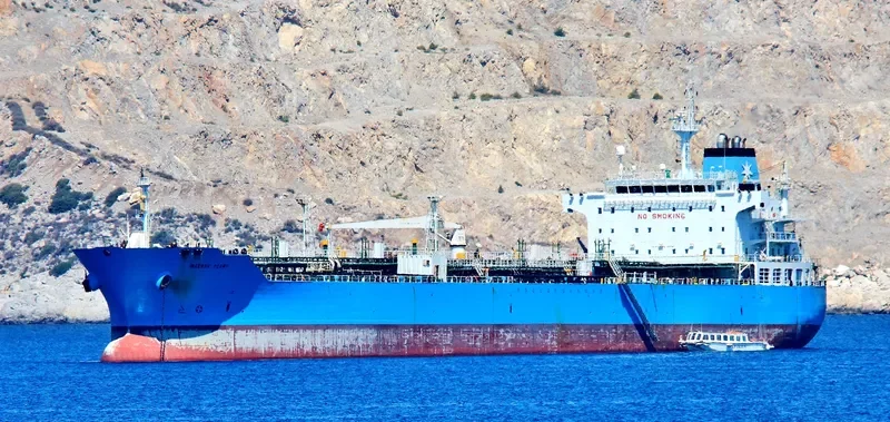 MAERSK PEARY Tanker IMO 9278492 photo 7