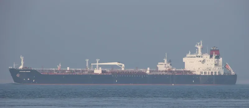 BREEZE Tanker IMO 9278507 photo 8