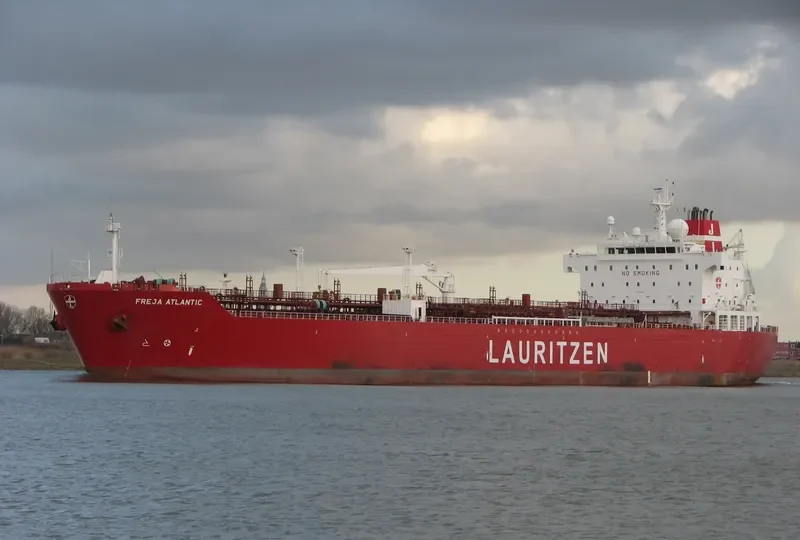 WIN SINO Tanker IMO 9278519 photo 4