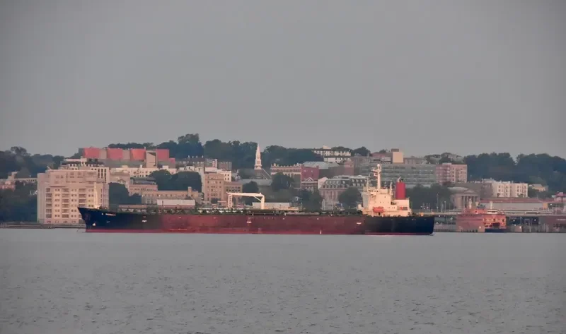 E PIONEER Tanker IMO 9278686 photo 2