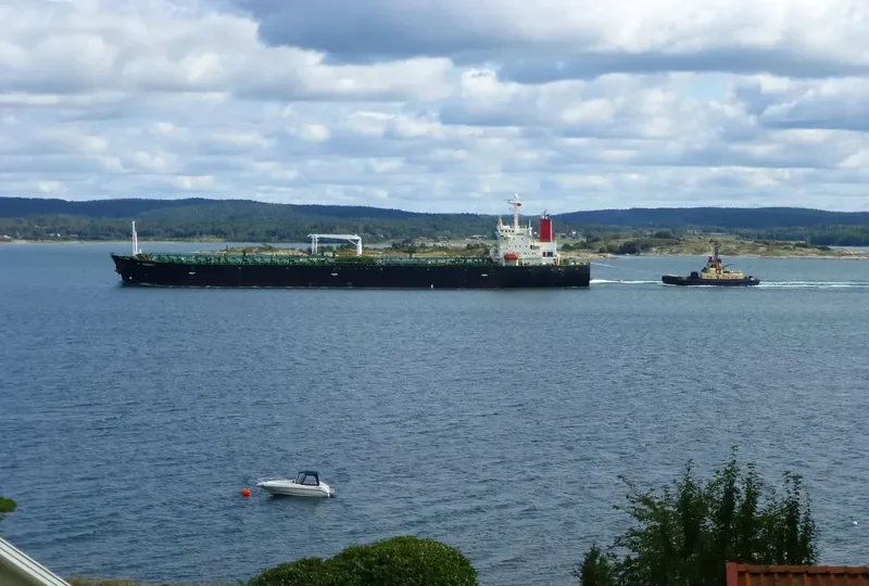 E PIONEER Tanker IMO 9278686 photo 5