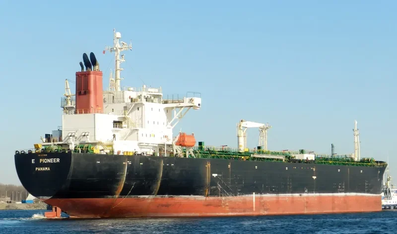 E PIONEER Tanker IMO 9278686 photo 9