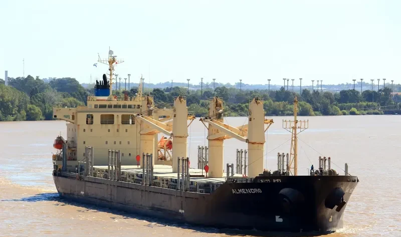 SUPER BAYERN Bulk Carrier IMO 9278911 photo 2