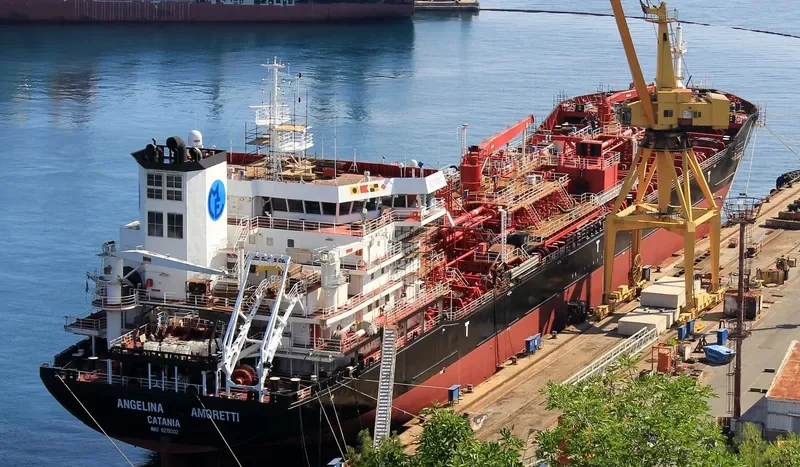 ANGELINA AMORETTI Tanker IMO 9279202 photo 3